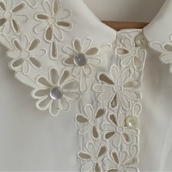 Vintage Betas Choice Long Sleeve Daisy Lace Blouse - Picture 3 of 7